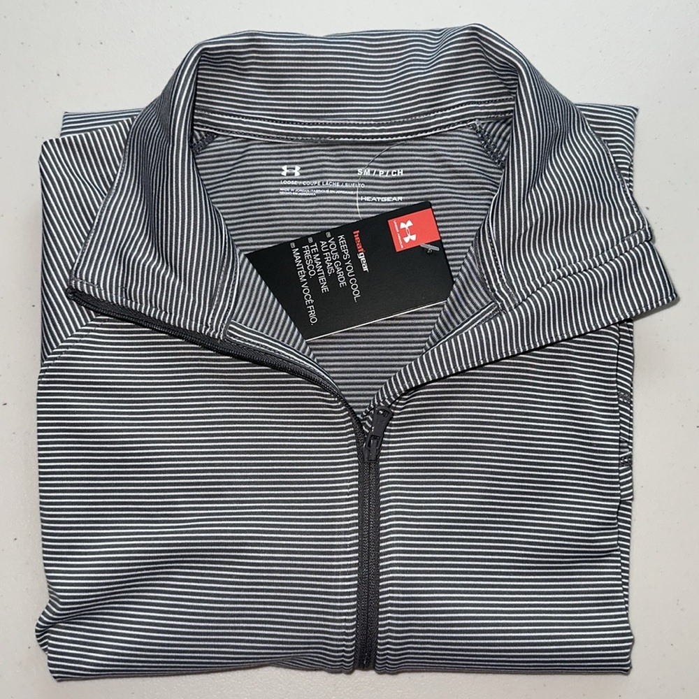 NWT Under Armour Women's Gray Striped Long Sleeves Shirt Size  S/M. - Picture 11 of 11